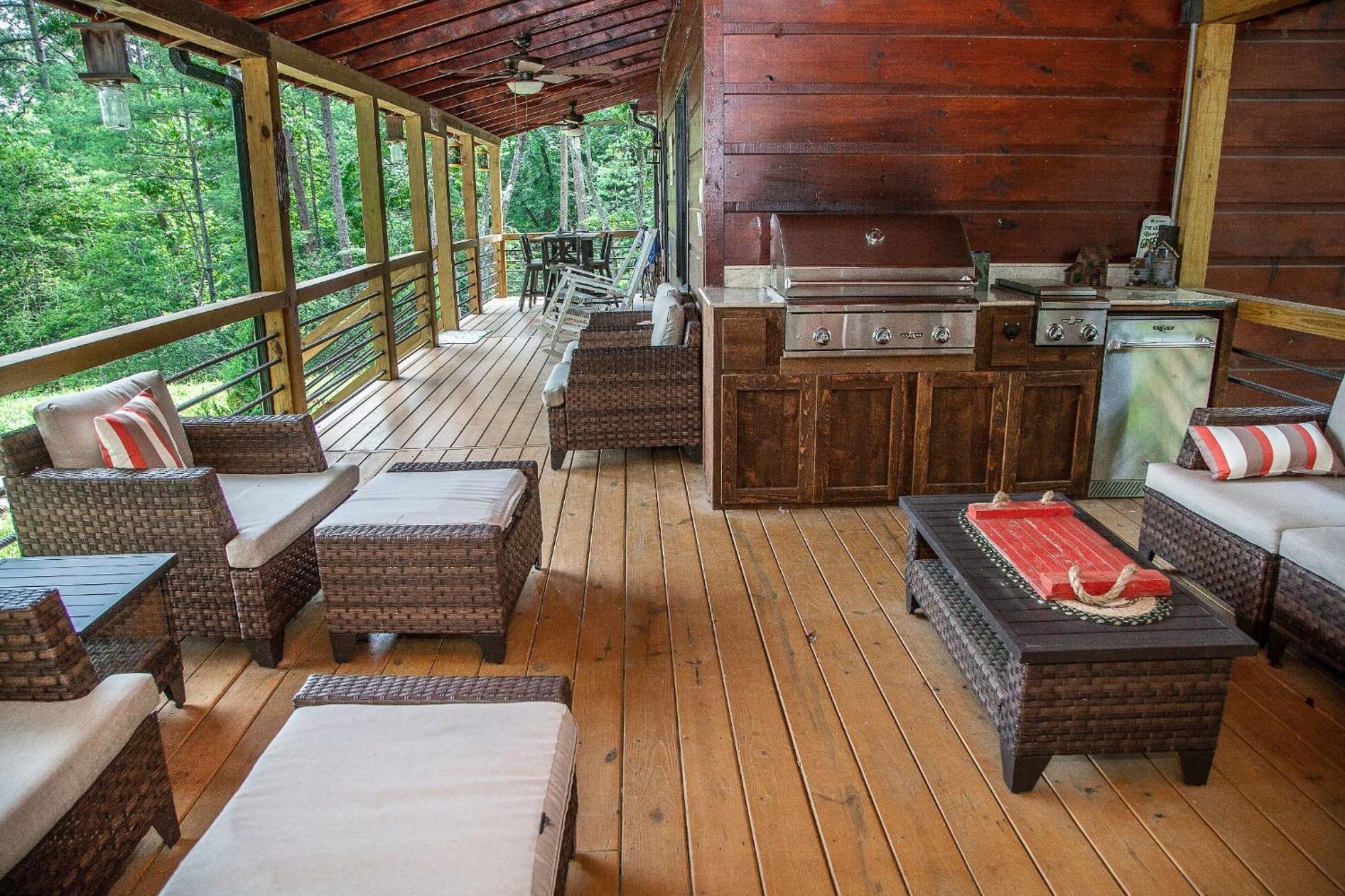 Adore The Smores Rustic Mountain Charm Outdoor Spaces And A Cozy Hot Tub Blue Ridge Kültér fotó