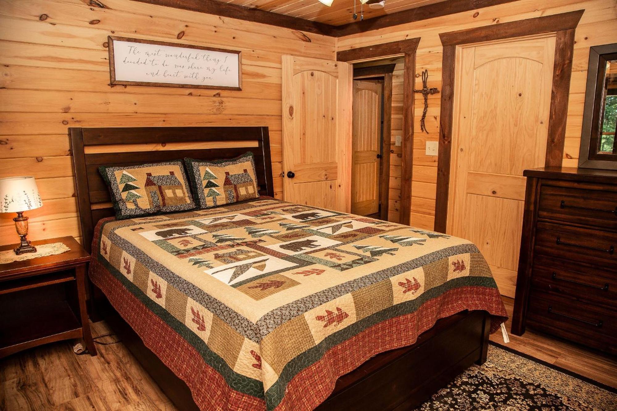 Adore The Smores Rustic Mountain Charm Outdoor Spaces And A Cozy Hot Tub Blue Ridge Kültér fotó